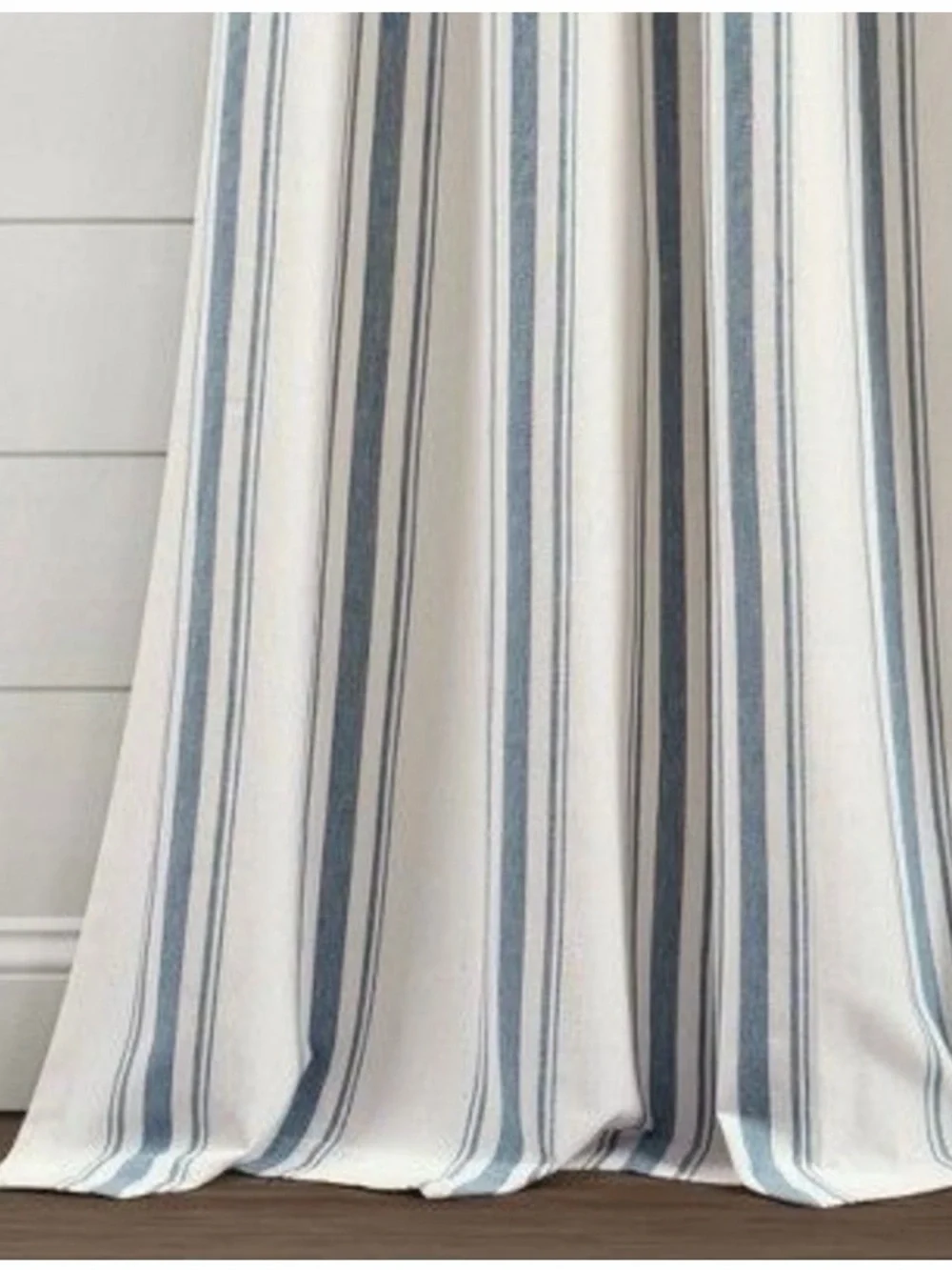 Lush Decor Farmhouse Style Curtains Like New